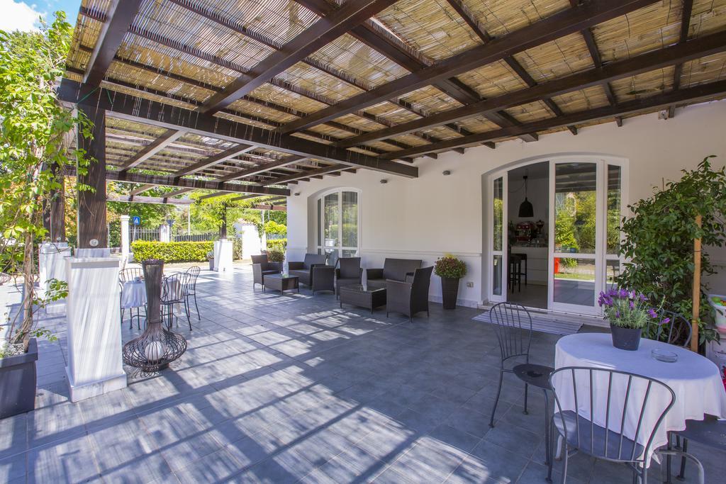 Residence Casa Bianca 马里纳迪马萨 外观 照片