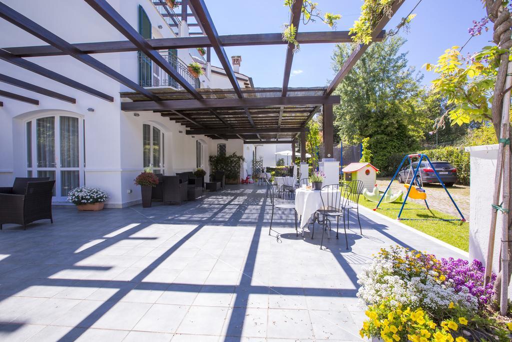 Residence Casa Bianca 马里纳迪马萨 外观 照片