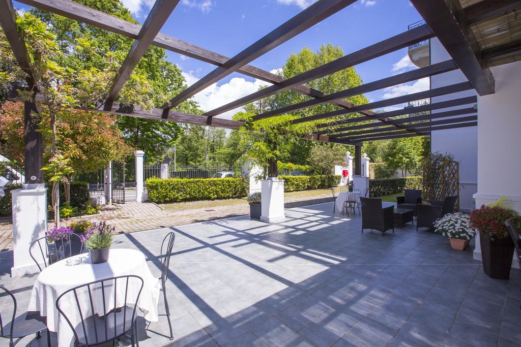 Residence Casa Bianca 马里纳迪马萨 外观 照片