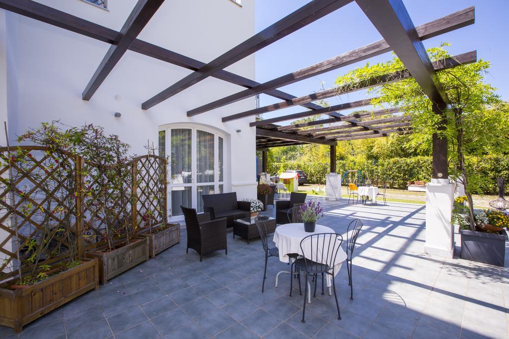 Residence Casa Bianca 马里纳迪马萨 外观 照片