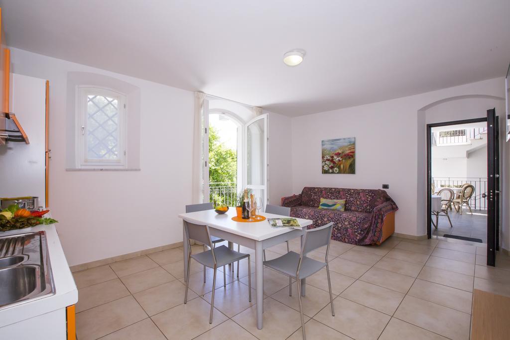 Residence Casa Bianca 马里纳迪马萨 外观 照片