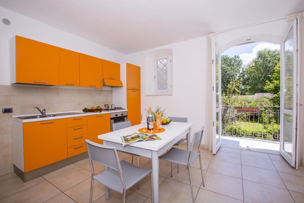 Residence Casa Bianca 马里纳迪马萨 外观 照片